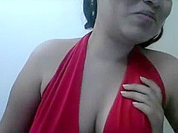Slutty Teases And Pleases Her Viewers On Webcam