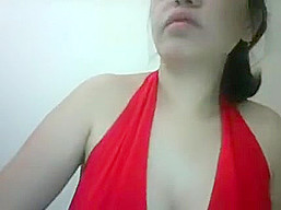 Slutty Teases And Pleases Her Viewers On Webcam