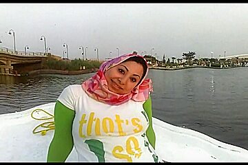Softcore arabian girls - slideshows nonude 4 phone iii