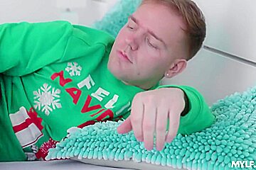 Stepmom Let Me Bust A Fat Load Inside Of Her Pussy