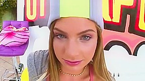 Striking Hottie Presents Massive Fanny And Gets Anus Pounded