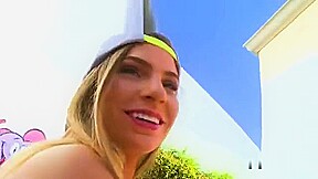 Striking Hottie Presents Massive Fanny And Gets Anus Pounded