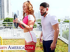 Super fit babe Callie Black squats on big thick cock