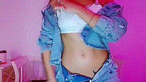 Super slim booty and busty hot babe teasing show
