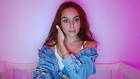 Super slim booty and busty hot babe teasing show