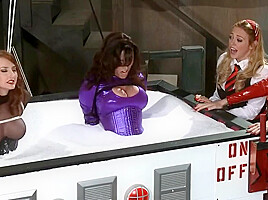 Superheroines Lesdom Fetish