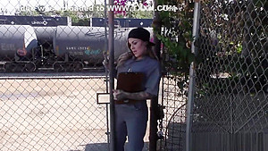 Tattooed ho gets bukkake cum facial