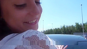 Tempting teen 18+ gal Foxy Di