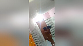 Today Exclusive- Desi Tamil Bhabhi Bathing Record In