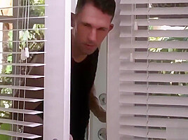 Trenton Ducati fucks the robber