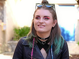 Trixy, 21, make-up artist in Bordeaux!
