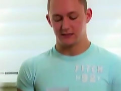Twink threesome suck