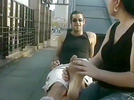 Underft - Sean's hot feet - 1
