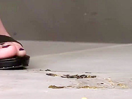 Vika crushing tiny bugs with high heels 