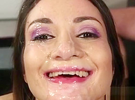 Wacky Stunner Gets Sperm Shot On Her Face Swallowing All The