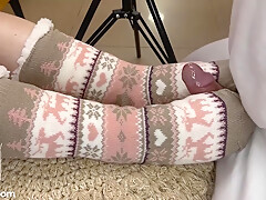 Winter Socks Footjob And Cum On Soles With Socks