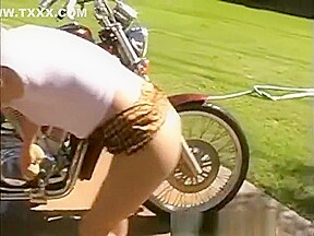 XXX Raimi - Bike Wash