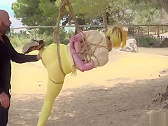 Yellow hair slut anal fucked outdoor