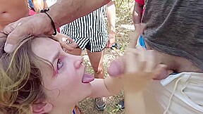 attachée a un arbre et prise en gang bang (pornhoader )