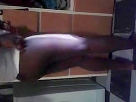 blackette suce et baise