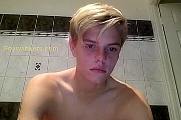 (bw) Aussie Sweet Cums On His Body