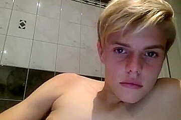 (bw) Aussie Sweet Cums On His Body
