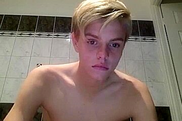 (bw) Aussie Sweet Cums On His Body