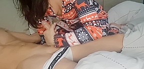 elle me prodigue une belle pipe avant de dormir