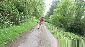 lady sonia - i need to pee outdoors 1