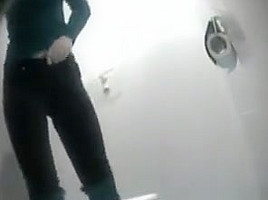 pissing wc