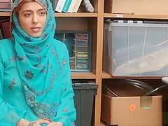 teen 18+ Wearing Hijab Caught Stealing