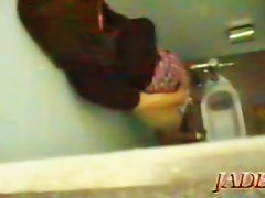 teen 18+ amateur staying in toilet cabin and masturbating on cam