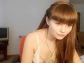 teen 18+ shows her hot body