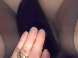wetnhairy cuming in her gusset